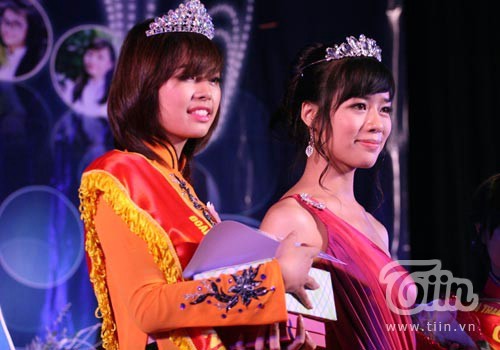 Thanh Hằng vừa đăng quang Miss Xây dựng 2011